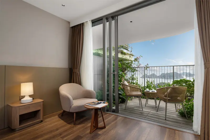Phòng Premier Ocean View Flamingo Cát Bà nhìn ra biển